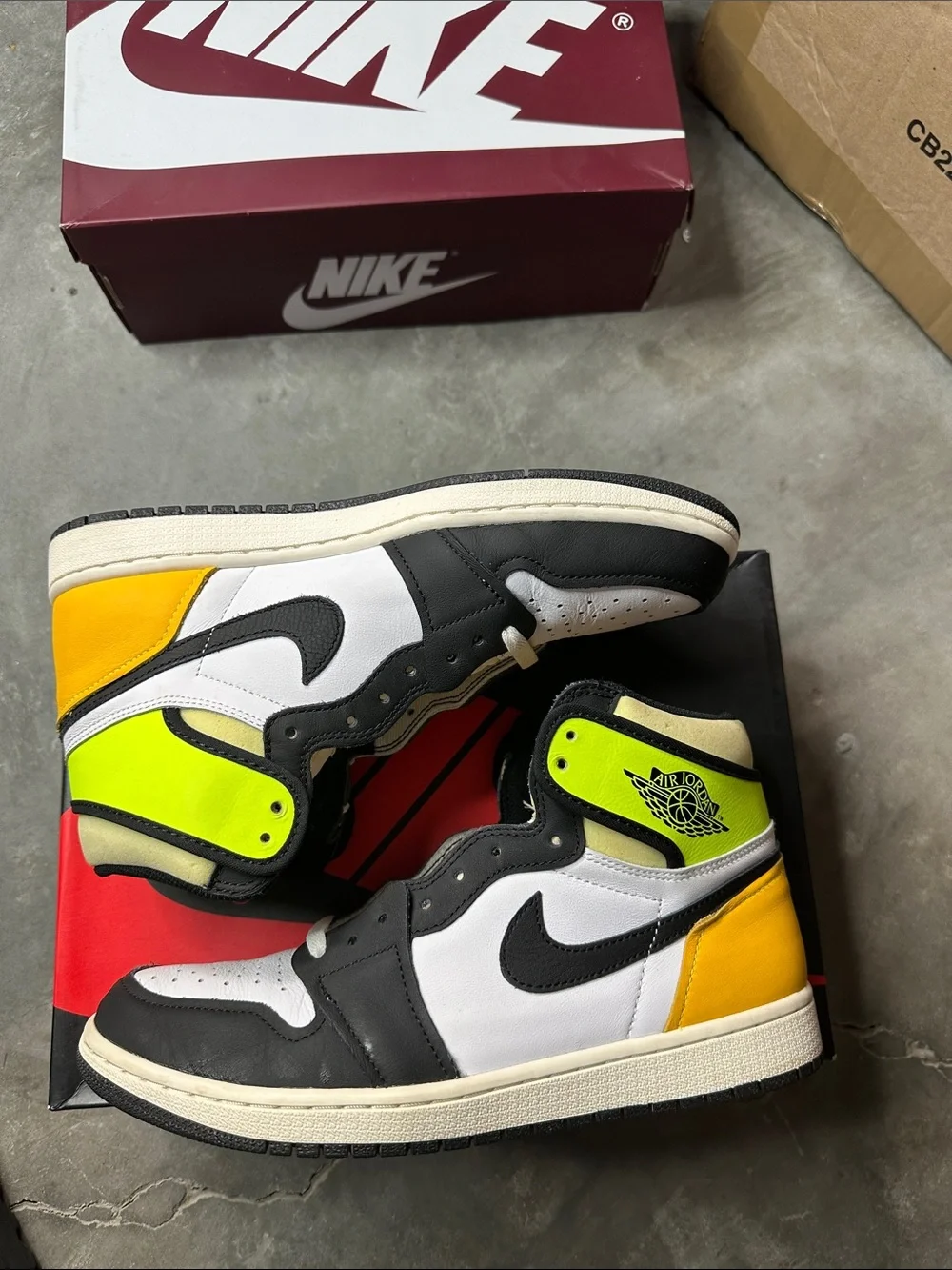 Retro 1 Volt size 10
